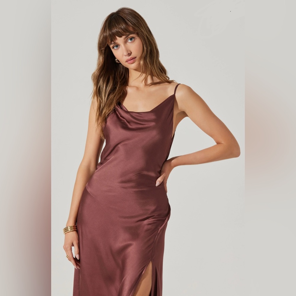 Astr the‎ Label Glynis Cowl Neck Satin Midi Dress Mulberry